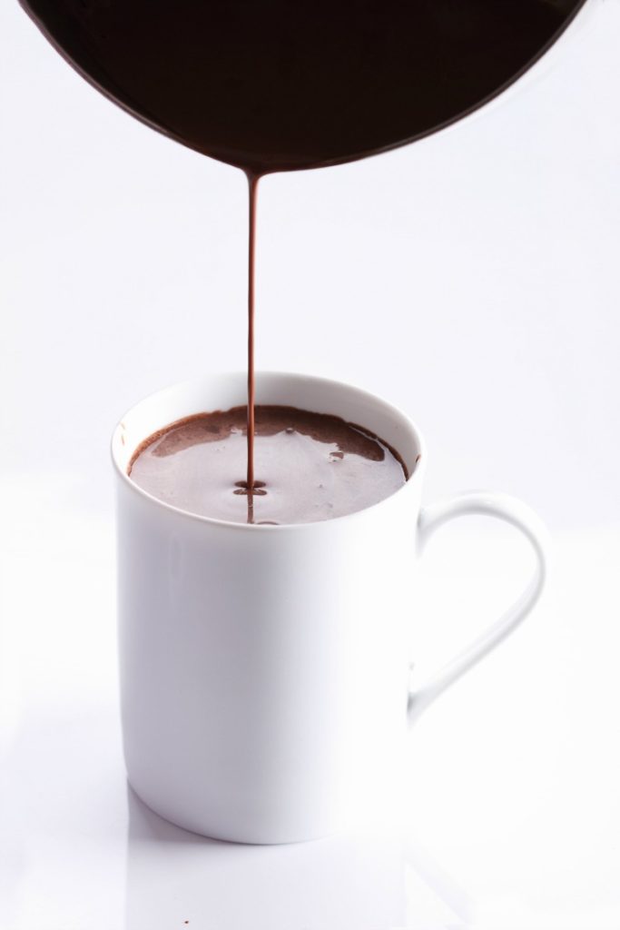 Red Wine Hot Chocolate. That's right... red wine + creamy decadent hot chocolate. The ultimate indulgent drink for the cold weather season | www.ezebreezy.com