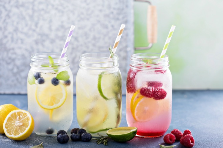 Fruit infused water recipes bursting with flavor and the perfect way to stay hydrated. Fruit water is so easy make and the perfect way to make sure you are drinking enough water every day. Kids love these fruit water recipes too! | ezebreezy.com